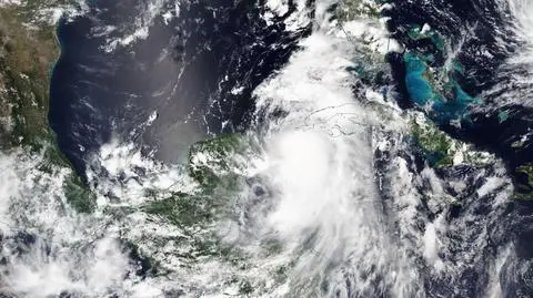 Był dom, nie ma domu. Rozpadł się na kawałki pod naporem wody