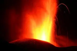 Erupcja Etny w poniedziałek