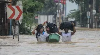 Turystyczne regiony pod wodą. Setki ofiar powodzi i osuwisk