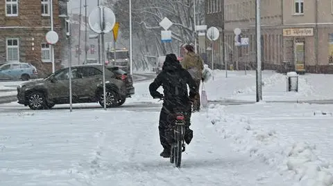 Zima, intensywne opady śniegu, śnieg