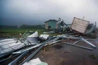 Zniszczenia po przejściu tajfunu w powiecie Hualian we wschodnim Tajwanie