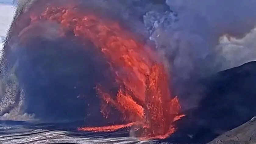 Wulkan Kilauea. Ognisty żywioł pochłania kamerę. Nagranie