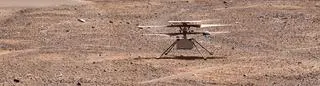 Marsjański helikopter Ingenuity w obiektywie łazika Perseverance