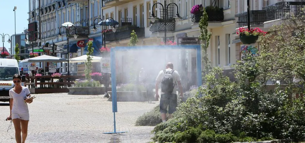 Upał na koniec lata i mocne wejście jesieni. Prognoza pogody