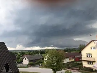 Groźna chmura w Stawianach (woj. świętokrzyskie)