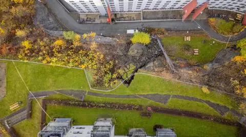 Osuwisko niedaleko domu studenckiego