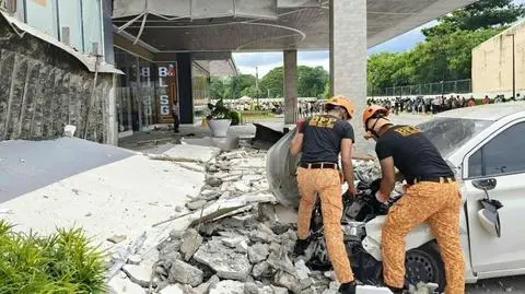 Skutki trzęsienia ziemi na Filipinach