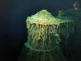 Fragmenty wyposażenia Titanica w jakości 8K