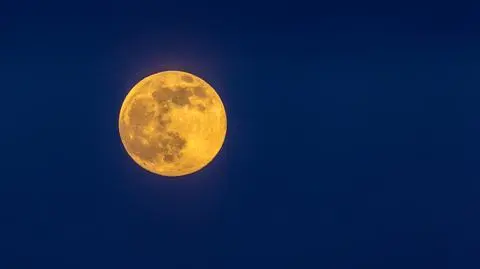 Superpełnia Różowego Księżyca