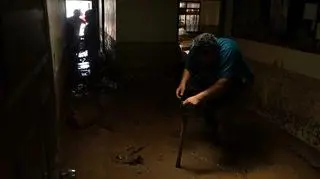 Mieszkańcy środkowej Boliwii sprzątają po powodzi