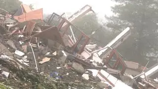 Budynek w Indiach zawalił się w wyniku osunięcia się ziemi wywołanego powodzią