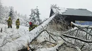 Ponad tysiąc interwencji w dobę. Śnieżyce mają wrócić