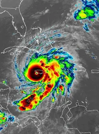 Huragan Melissa na zdjęciu satelitarnym
