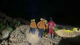 Osuwisko zeszło na wioski w Indonezji po intensywnych opadach deszczu