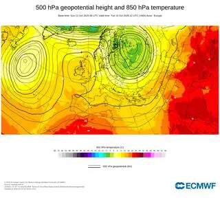 Układ omega widoczny w swobodnej atmosferze. Mapa dla poziomu 500 hektopaskali (5 km)