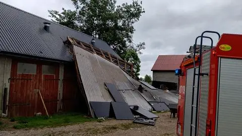 Wiatr zerwał dach w powiecie augustowskim