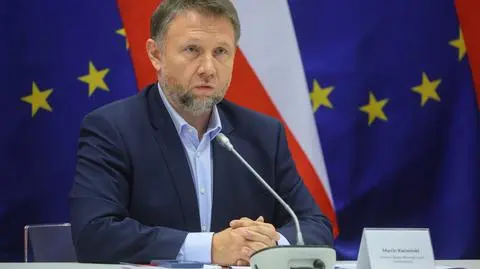 Minister spraw wewnętrznych i administracji Marcin Kierwiński podczas odprawy z przedstawicielami Rządowego Zespołu Zarządzania Kryzysowego