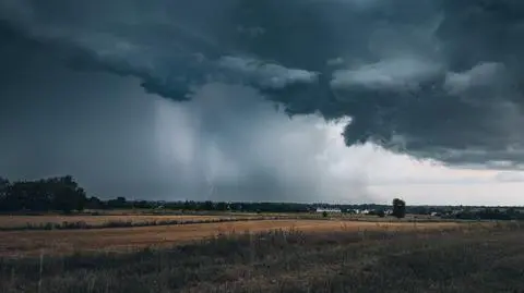 U jednych upał, u drugich chłód. Temperatura podzieli Polskę, na dodatek zagrzmi