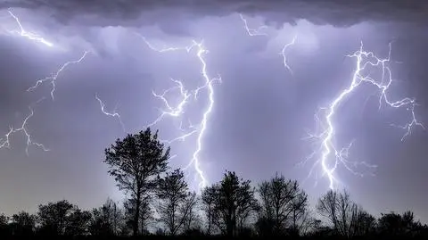 Nocą lokalnie będzie grzmieć, w dzień do 27 stopni