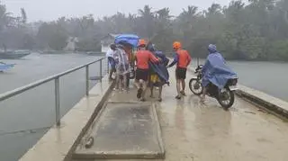 Filipiny przygotowują się na nadejście supertajfunu Fung-wong