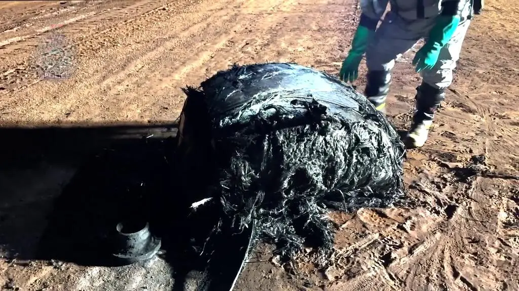 Znaleźli zwęglony, tlący się złom. Może być częścią rakiety