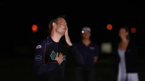 Polski astronauta Sławosz Uznański-Wiśniewski podczas pożegnania astronautów w Centrum Kosmicznym Johna F. Kennedy’ego