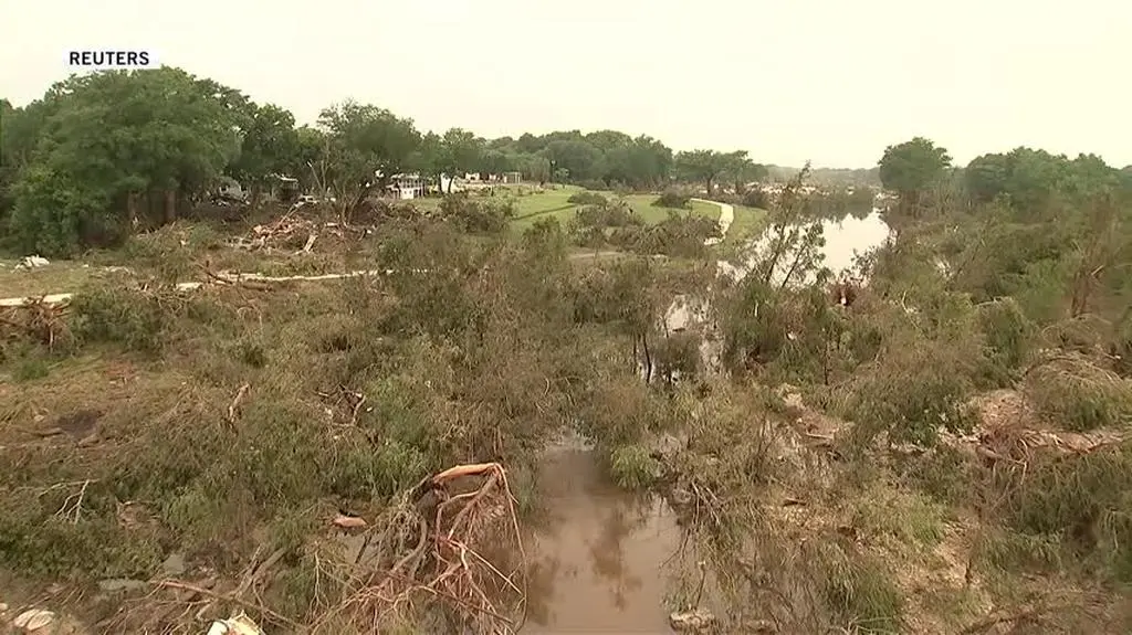 Zniszczenia po powodzi błyskawicznej w Teksasie