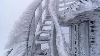 Zimowe warunki na Śnieżce