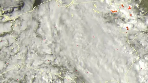 Wyładowania atmosferyczne nad Polską we wtorek, godz. 13.45