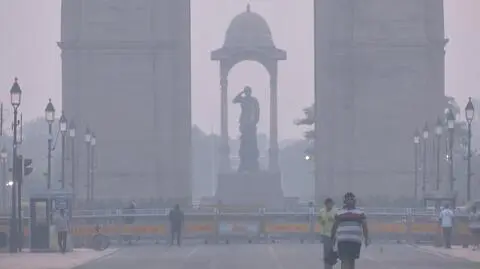 Delhi pogrążone w smogu 