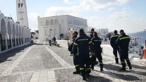 Ponad 10 tysięcy ludzi ewakuowano z Santorini, na której co i rusz występują wstrząsy ziemi
