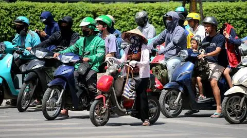 Upalnie na ulicach Hanoi
