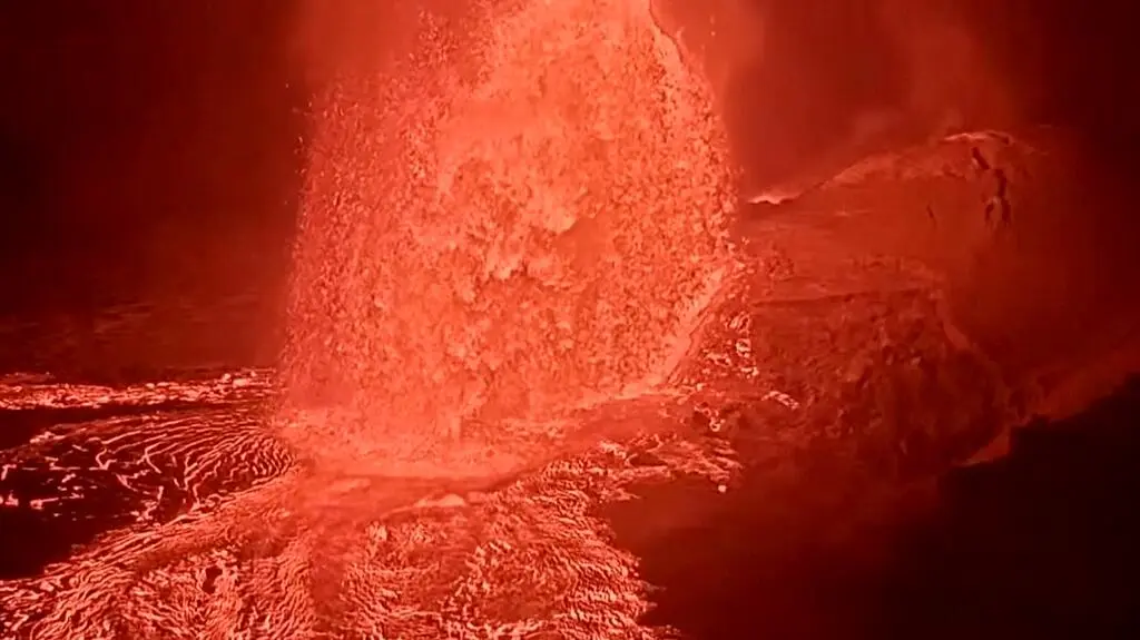 Efektowna erupcja. Nagranie
