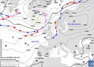 Głęboki niż nad północnym Atlantykiem