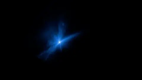 NASA wywołała deszcz meteorów. Czy mamy szansę go zobaczyć?