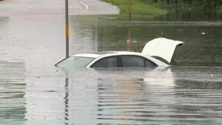 Burza w Houston zalała wiele samochodów
