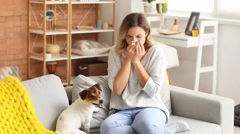 Czym jest alergiczny nieżyt nosa? Objawy, przyczyny, leczenie