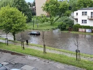Zalana ulica Hoża w Kielcach