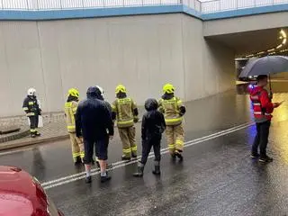 Z powodu ulewy zamknięto tunel pod Zakopianką