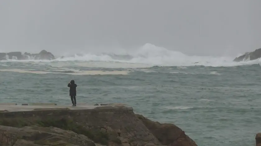 Groźna pogoda w Hiszpanii. Fale mogą mieć choćby siedem metrów