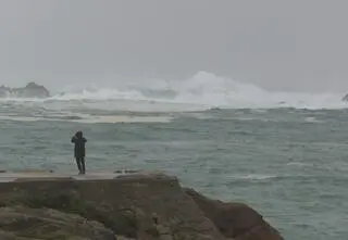 Groźna pogoda w Hiszpanii. Fale mogą mieć nawet siedem metrów