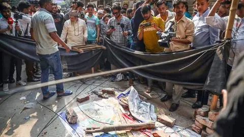 Zniszczenia po trzęsieniu ziemi w Dhace