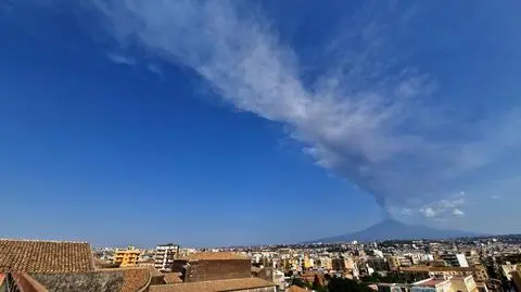 Kolejna erupcja Etny. Opóźnione loty