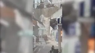 Schody jak wodospady. Oberwanie chmury nad włoskimi wyspami
