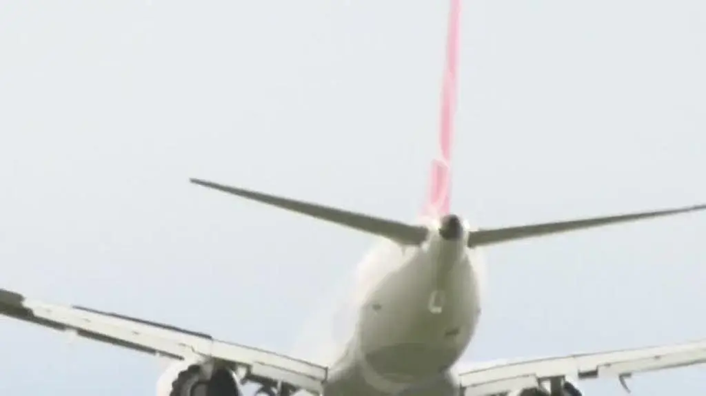 Silny wiatr spowodował utrudnienia na lotnisku w Bilbao