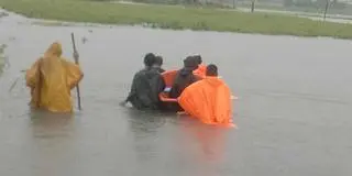 W mieście Naga w regionie Bicol doszło do powodzi błyskawicznych