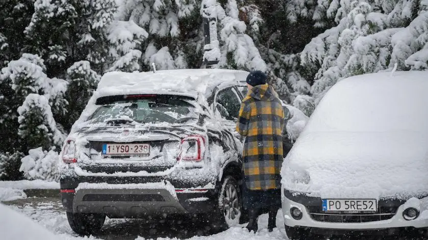 Ponad 2000 interwencji po nocnych śnieżycach