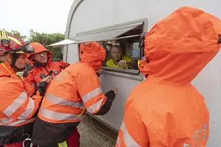 Służby prowadzą ewakuację kempingu w Kartagenie w związku z ulewami