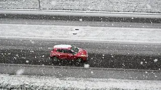 Nie tylko śnieg. IMGW wydał kolejne ostrzeżenia