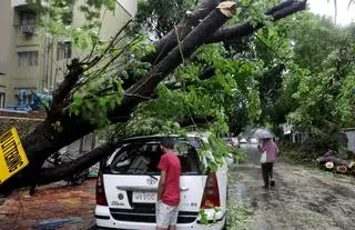 Cyklon Remal w Indiach